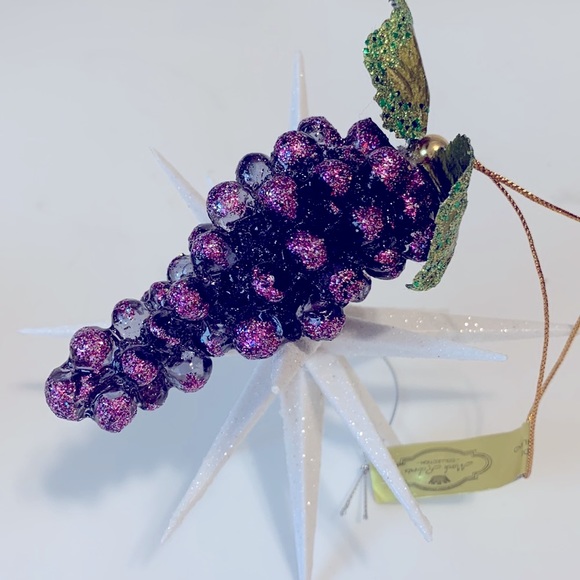 Mark Roberts Collection grapes cluster ornament - Picture 9 of 12